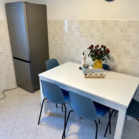 Apartma Nona Ana *